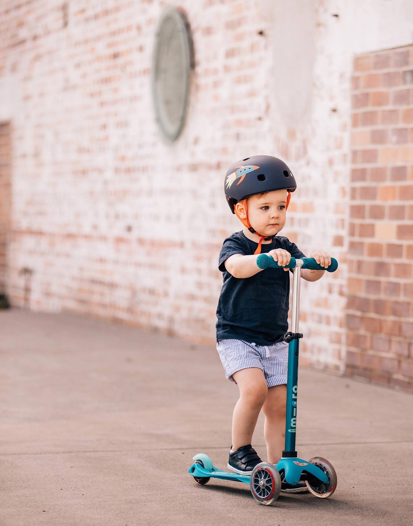 Micro Mini Deluxe 3 Wheel Scooter