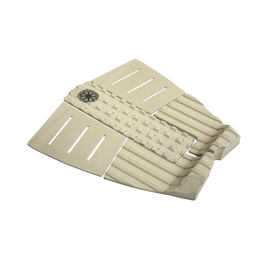 DION AGIUS III - CREAM